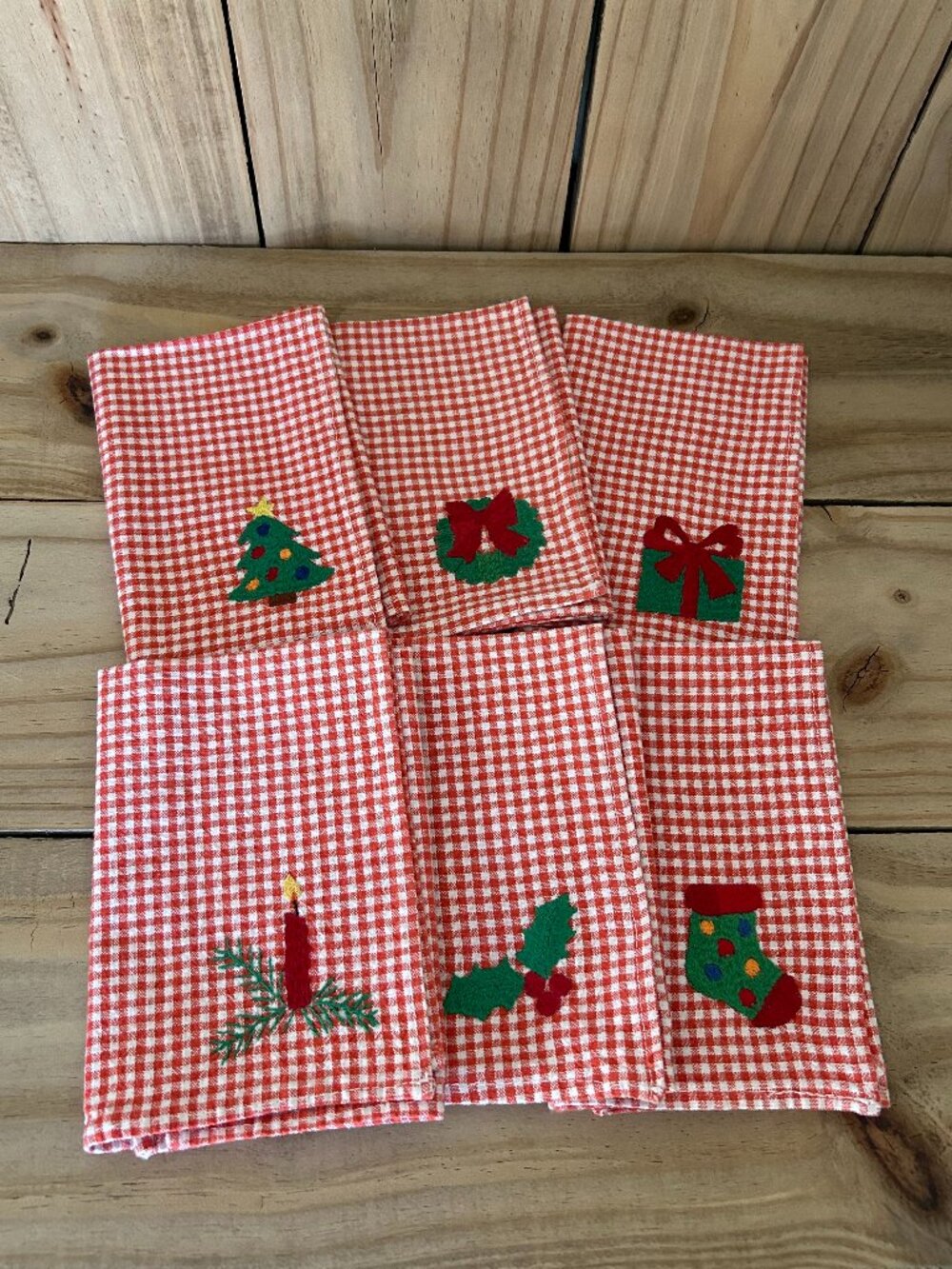 Set of 6 Embroidered Checked Fabric Christmas Napkins 12-1/2"